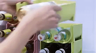 Univerzální držák lahví do lednice