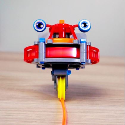 balanční hračka robot