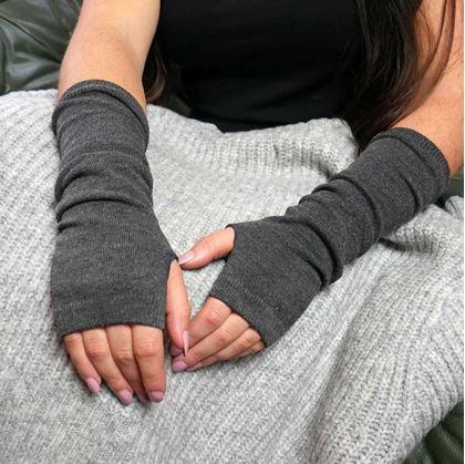 Obrázek z Hřejivé návleky na ruce - tmavě šedé