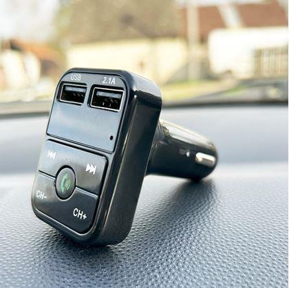 FM bluetooth transmitter do auta s USB