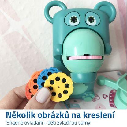 Medvídek s projektorem na kreslení