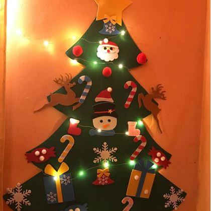 Nástěnný vánoční stromeček k ozdobení
