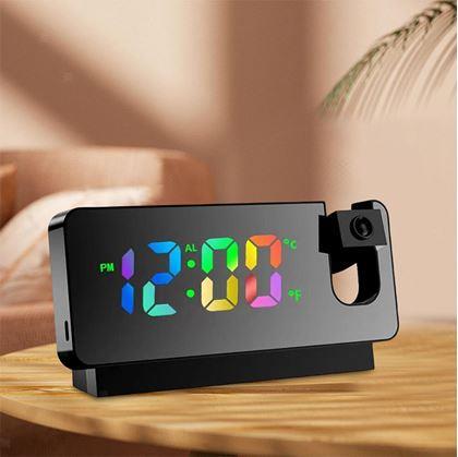 Obrázek z Digitální budík s projekcí času