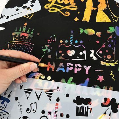 Obrázek z 5 ks vyškrabávacích šablon A4 + 2 pera