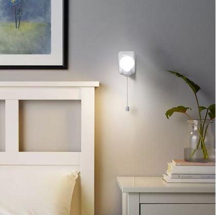 Obrázek z Nástěnná LED lampička k posteli se šňůrkovým vypínačem