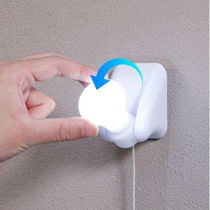 Obrázek z Nástěnná LED lampička k posteli se šňůrkovým vypínačem