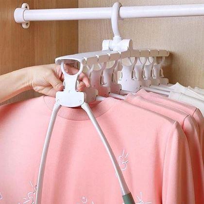 Obrázek z Multifunkční úsporný věšák do skříně s 8 ramínky