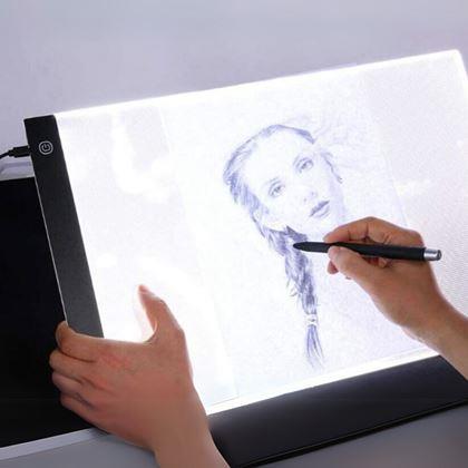 Obrázek z Svítící LED deska na obkreslování