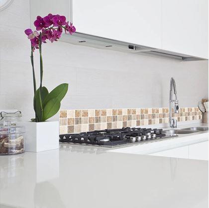 Obrázek z Samolepicí lišta mozaika - hnědá