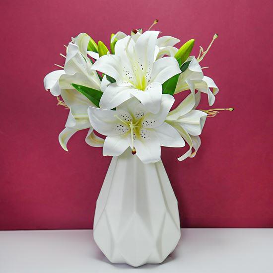 Obrázek z Umělá kytice lilií - bílá