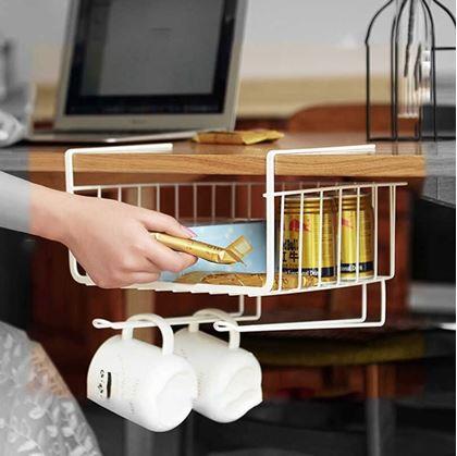 Obrázek z Závěsný kovový košík s háčky - bílý