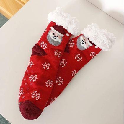 Obrázek z Vánoční hřejivé ponožky s kožíškem - Santa a vločky