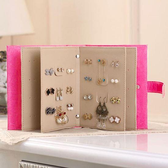 Obrázek z Šperkovnice v designu knihy