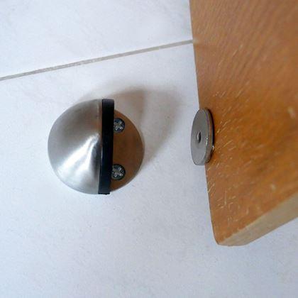 Obrázek z Magnetická zarážka dveří