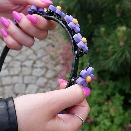 Obrázek z Dětská čelenka se sponkami - pomněnka