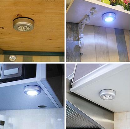 Obrázek Samolepící lampička 3 LED stříbrná