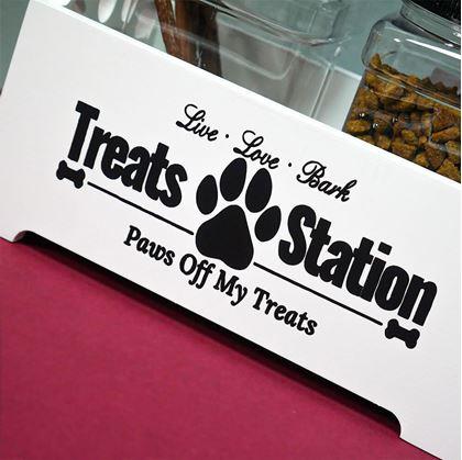 Obrázek z Zásobník se 2 nádobami na psí pamlsky