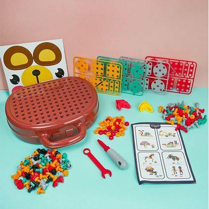 Obrázek z Šroubovací stavebnice pro děti