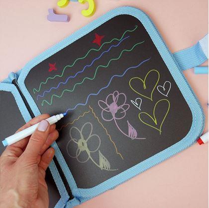 Obrázek z Dětská kreslící knížka s fixy - ptáčci