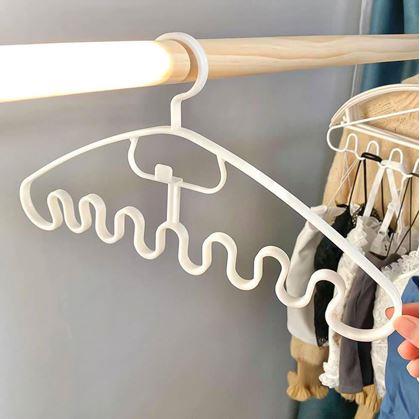 Obrázek z Multifunkční ramínko se záhyby