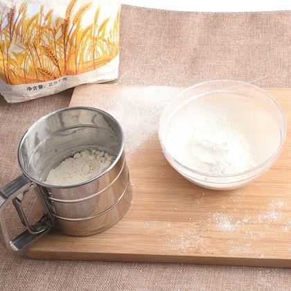 Obrázek z Nerezové kuchyňské sítko s odměrkou