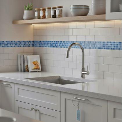 Obrázek z Samolepicí lišta mozaika - modrý mix