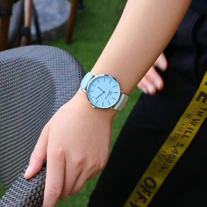 Obrázek z Hodinky měnící barvu - modré