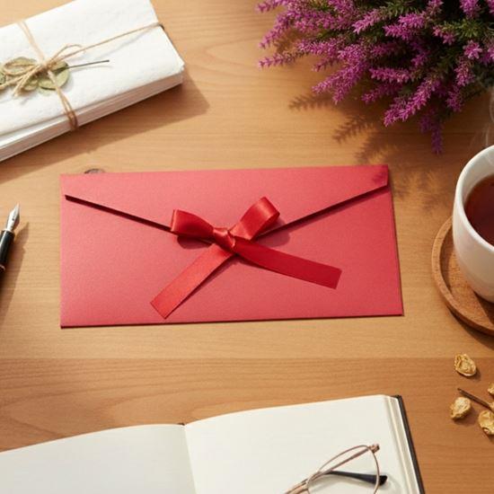 Obrázek z Dárková obálka se stuhou - červená