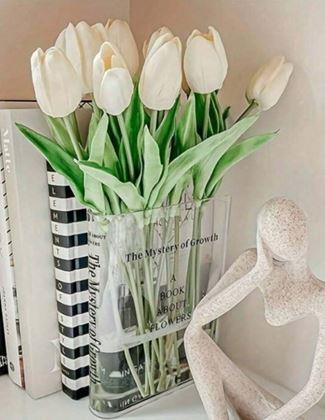 Obrázek z Váza ve tvaru knihy