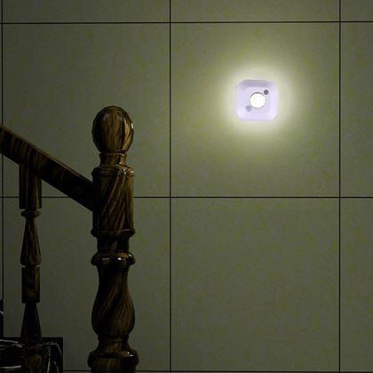 Obrázek z Noční LED světlo na baterie se senzorem pohybu