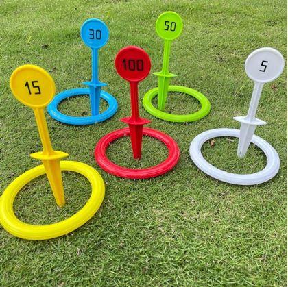 Obrázek z Hra házení kroužků s kolíky do země