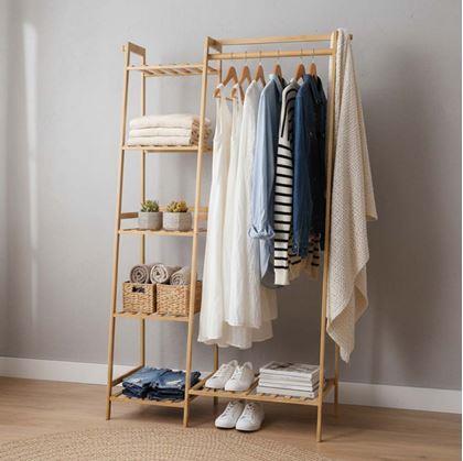Obrázek z Dřevěný stojan na oblečení s policemi a věšákem - šířka 80 cm